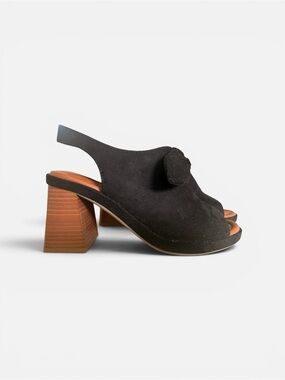 Black Suede Slingback Block Heel Sandalse